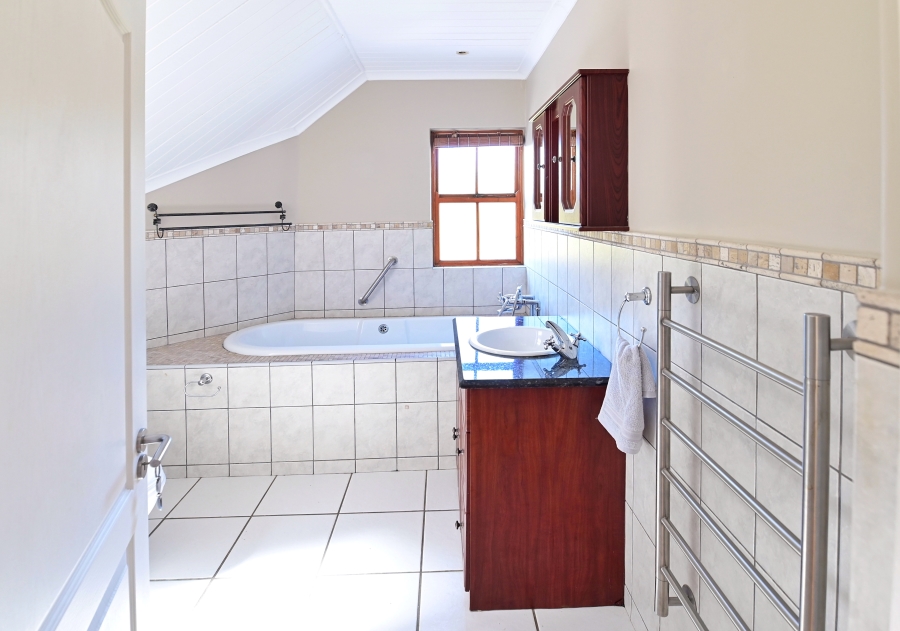 3 Bedroom Property for Sale in Narnia Western Cape